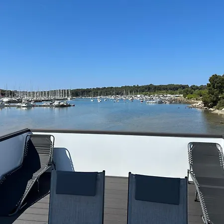 Appartement Molo - Floating House Pula