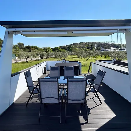 Molo - Floating House * Pula